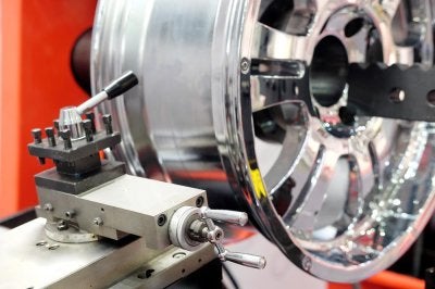 Expert cracked and bent wheel repair services in Baltimore, MD, for safe and durable results.